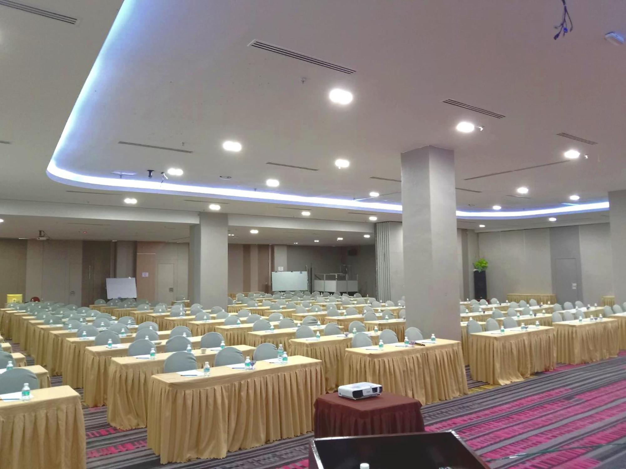 קואה Hotel Langkasuka Langkawi מראה חיצוני תמונה